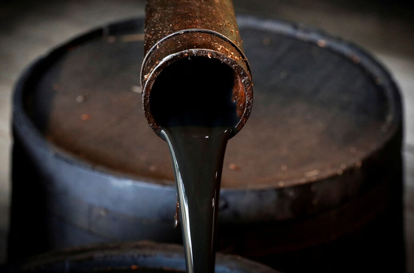 Inflation, devaluation, reduced incomes: Russia’s economy in an era of falling oil prices