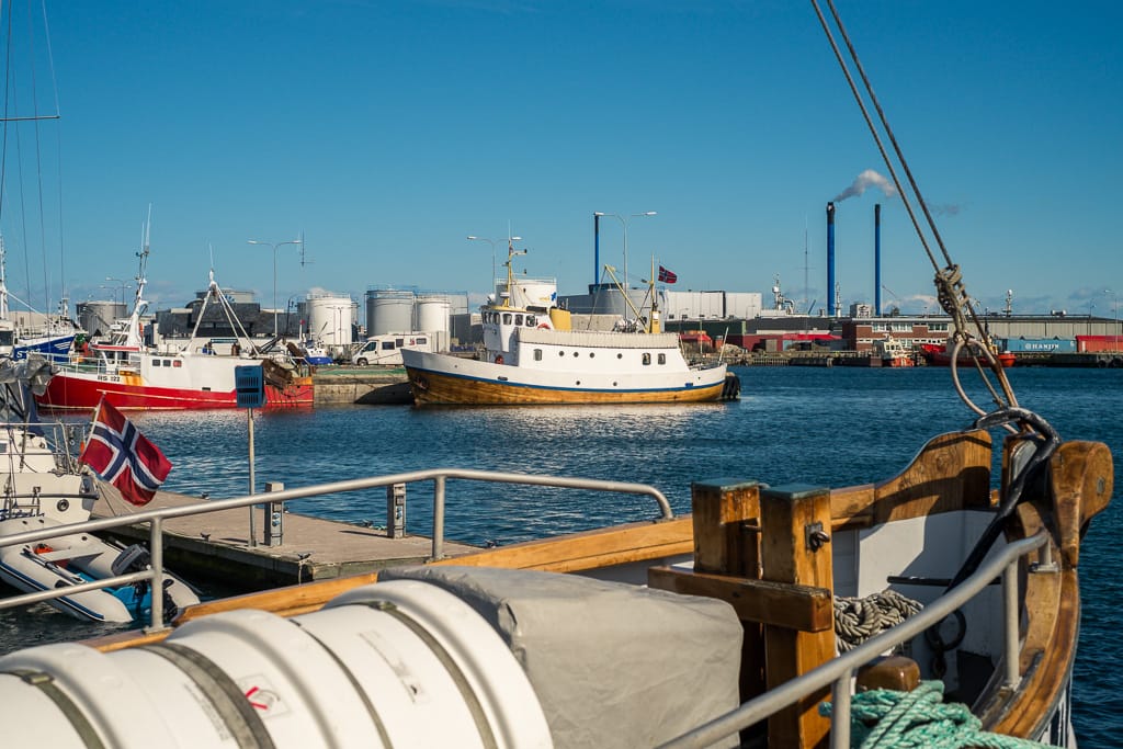 Denmark to tighten control over passing oil tankers to combat Russia’s “shadow fleet”