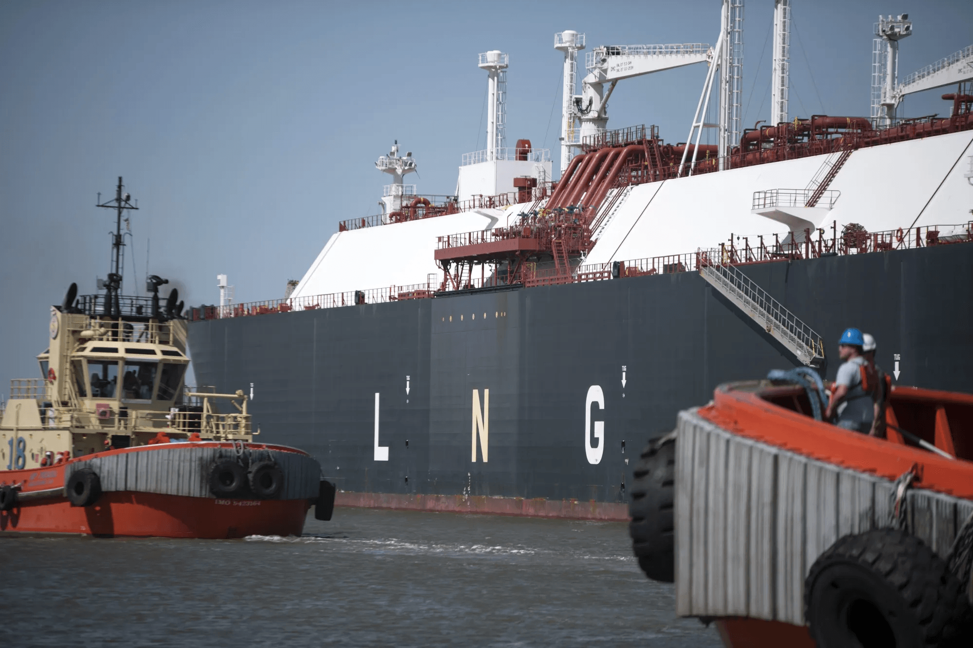 EU Council officially approves phased ban on Russian gas imports